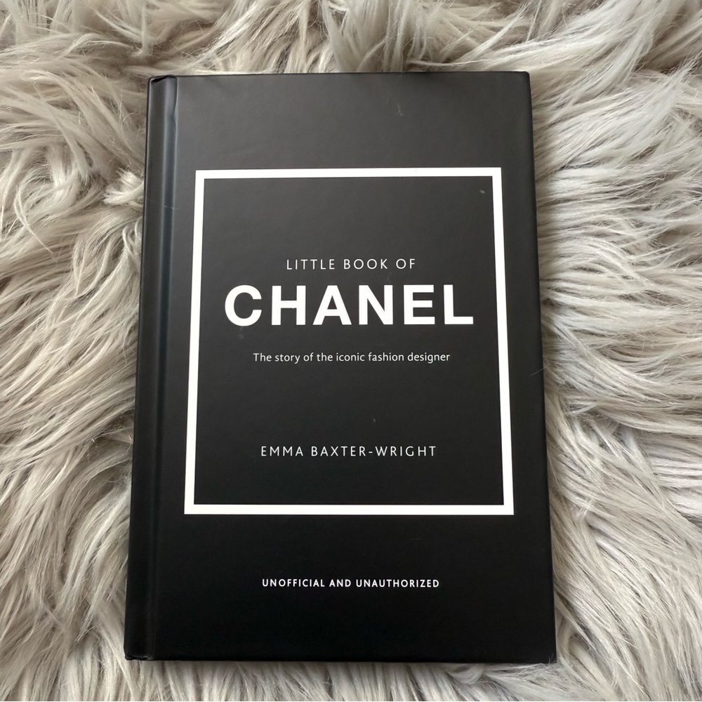 LITTLE BOOK OF CHANEL by Emma Baxter-Wright Hard Cover Book